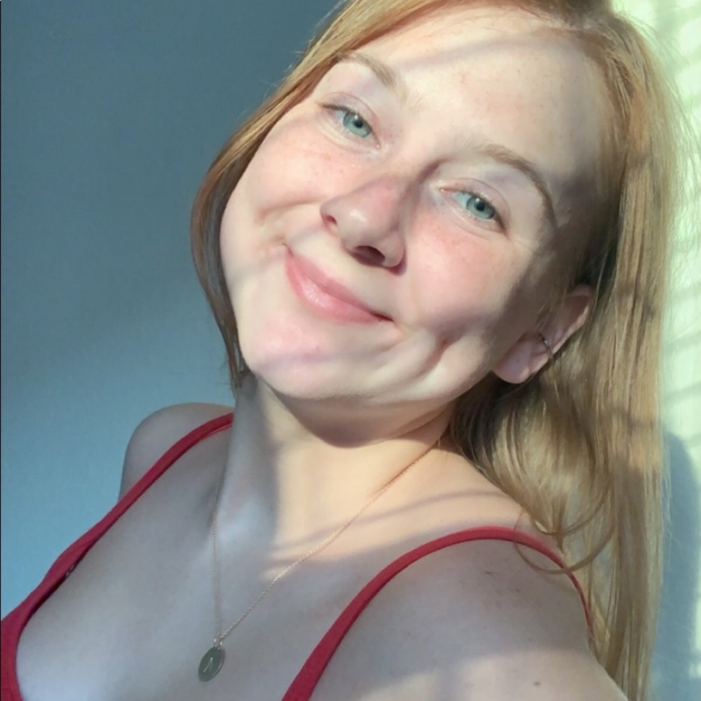 Meet your Posher, Alyssa